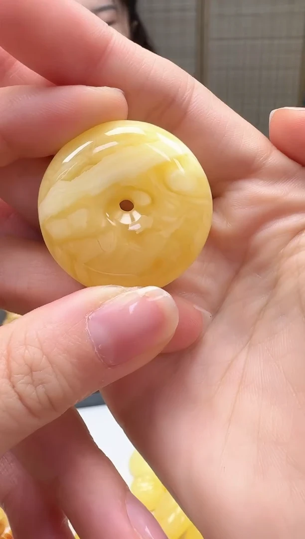 裸石琥珀未镶嵌如图