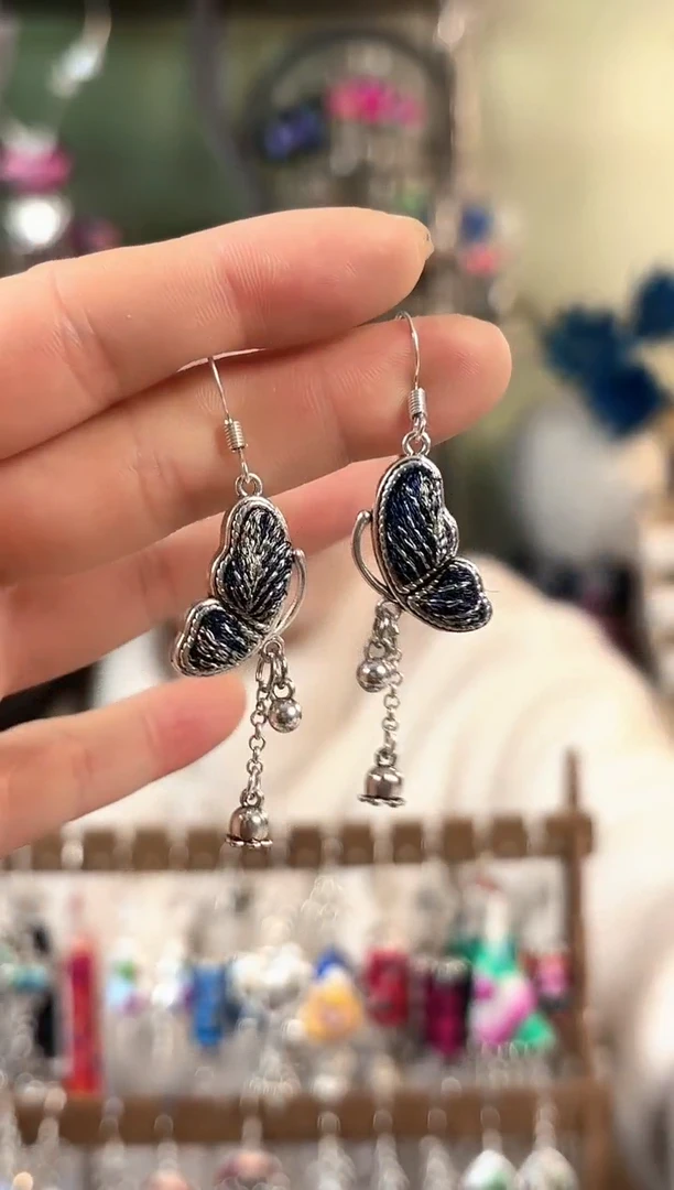 彩云南阁非遗老绣苗银饰品518