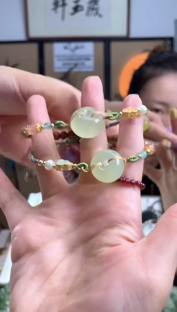 岫玉未镶嵌手链多样性发货其中发一