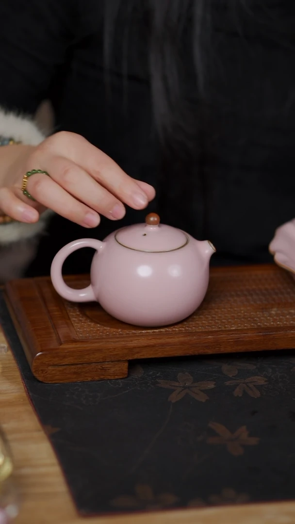 【闪购商品】云隐造物 粉色西施壶