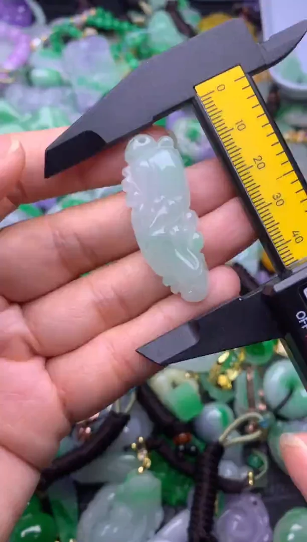 颈饰未镶嵌翡翠缅甸翡翠吊坠