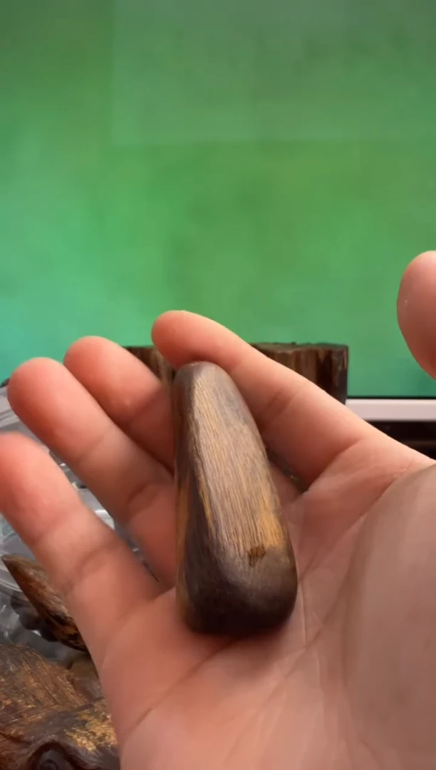 沉香手把件多样性发一