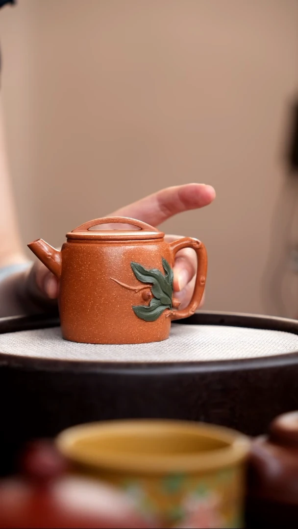 茶壶紫砂琥珀金砂寿桃高汉瓦