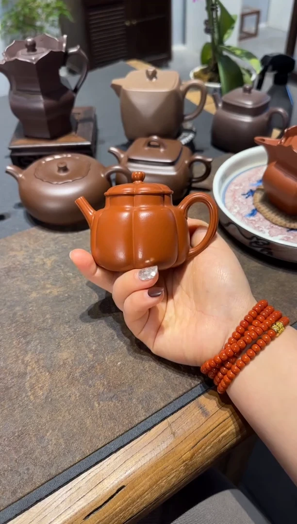 【闪购商品】紫砂茶壶繁花 朱泥