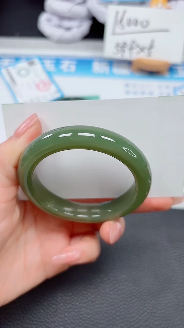 【闪购商品】和田玉手镯未镶嵌352