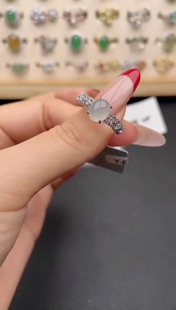 【闪购商品】翡翠戒指银S925镶嵌一物一证一礼盒