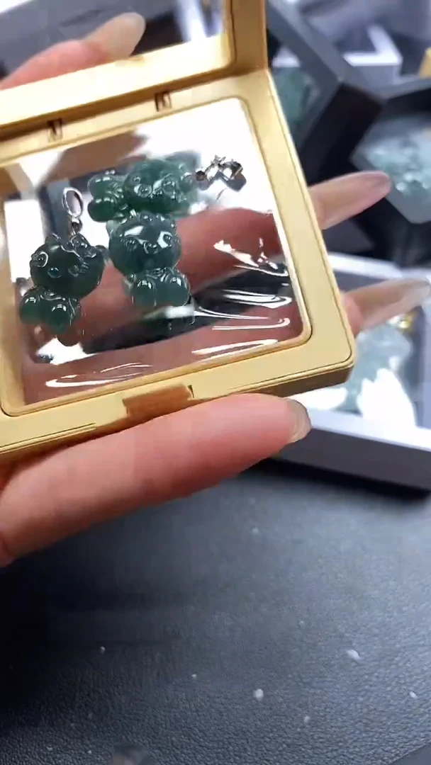 翡翠未镶嵌吊坠(不含链)2817