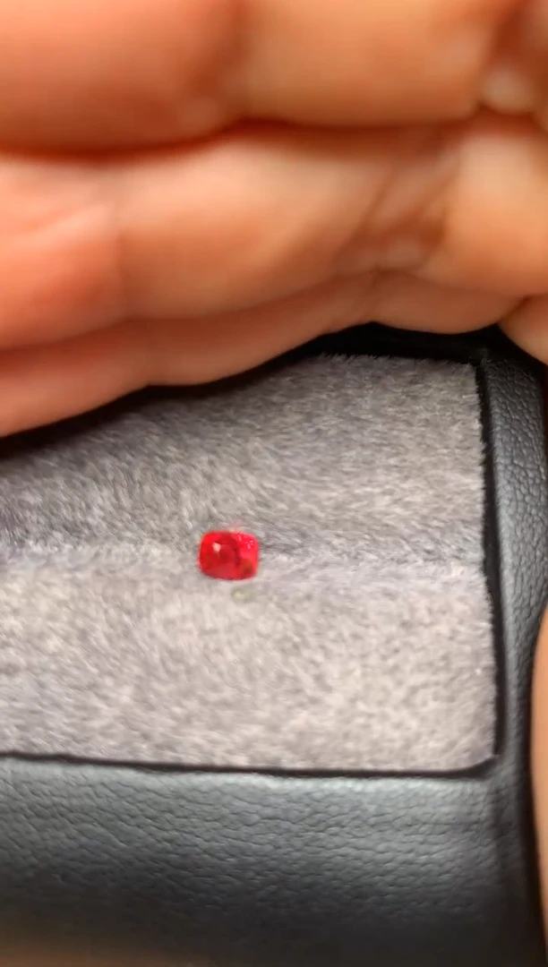 【闪购商品】定制尖晶石裸石未镶嵌枕型 绝地 0.56ct