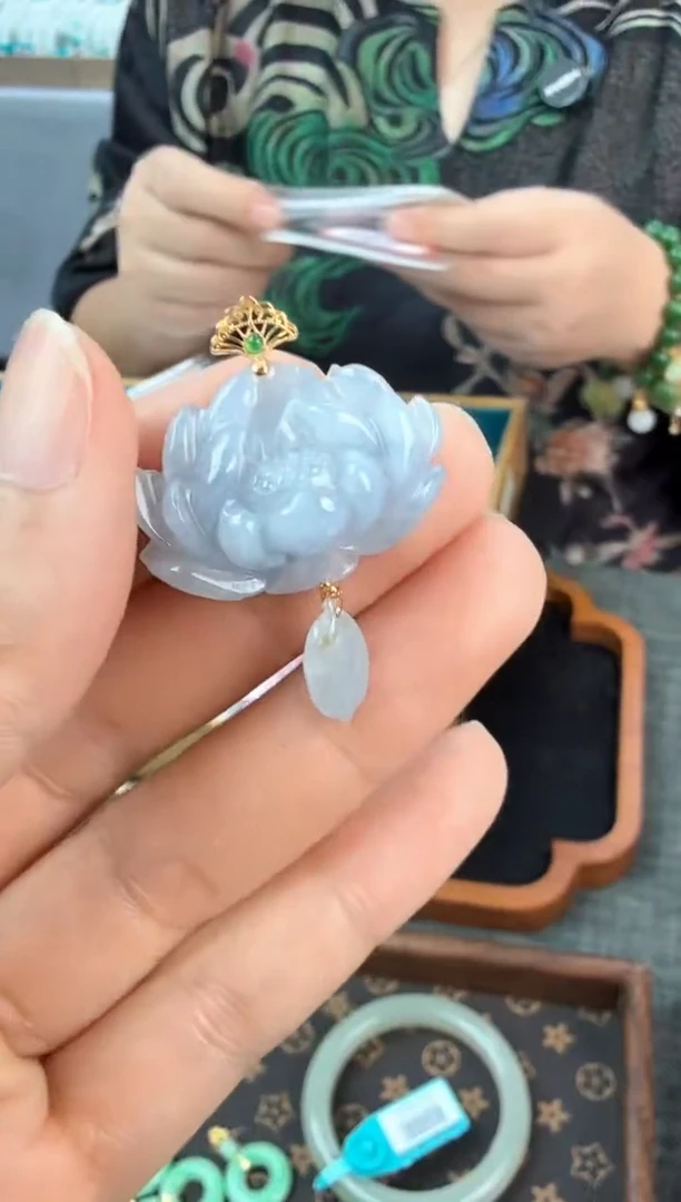 吊坠(不含链)18K金镶嵌翡翠f760