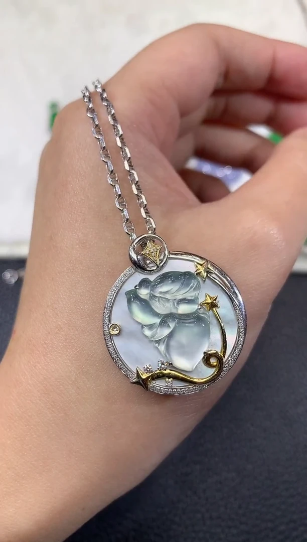 吊坠(不含链)18K金镶嵌翡翠呼****️A97