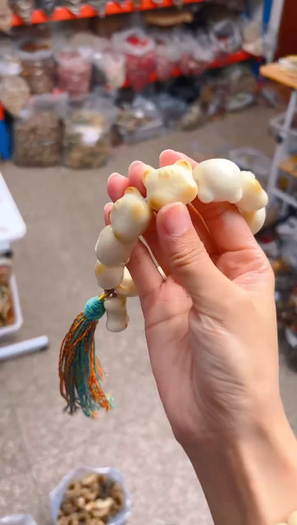 吊坠菩提根/象牙果新款小熊手持