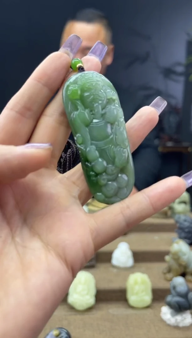 颈饰未镶嵌和田玉1