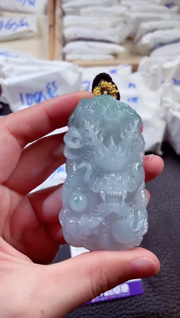 翡翠未镶嵌颈饰00001608