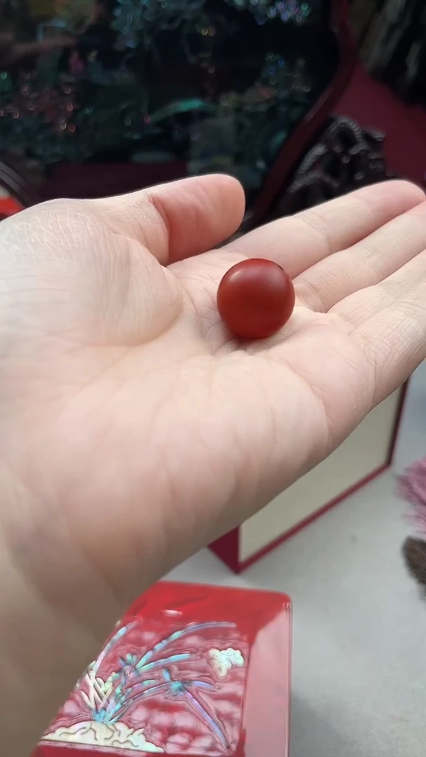 最****e扬州漆器雕漆1.8圆单珠