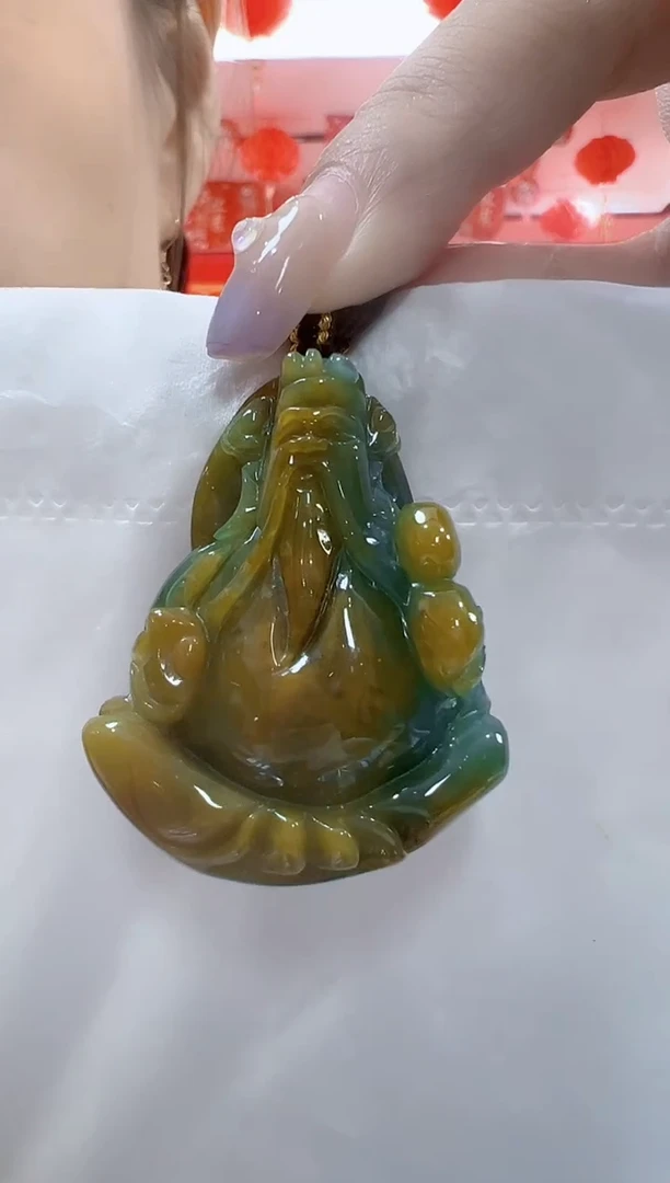 翡翠未镶嵌颈饰孤品财神