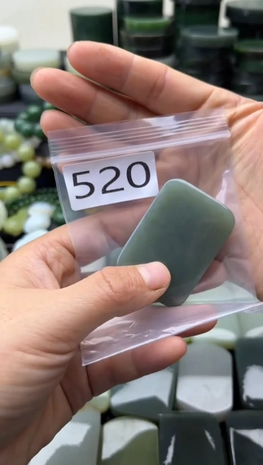 未镶嵌和田玉珠宝半成品牌子