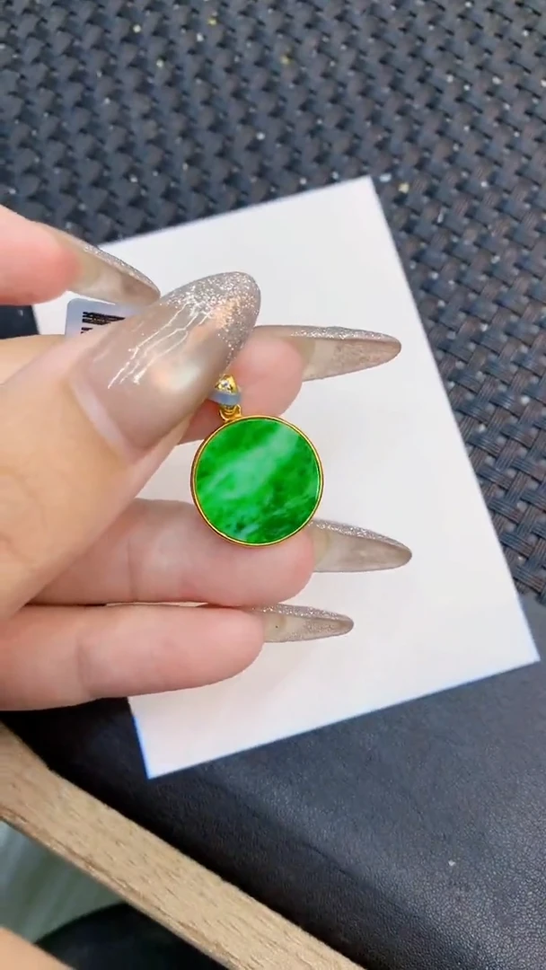 颈饰未镶嵌翡翠1