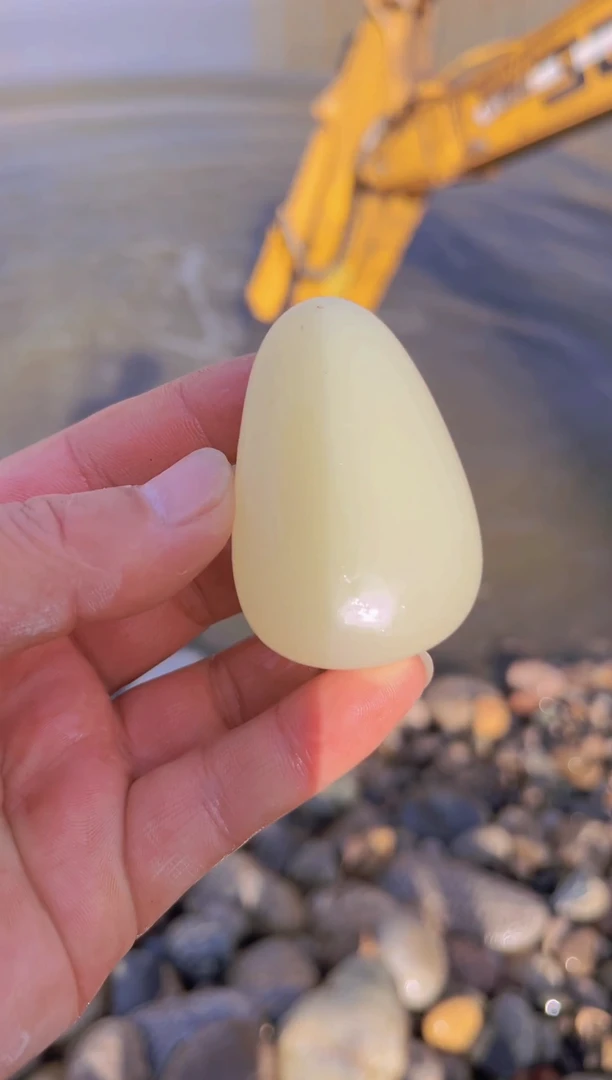 未镶嵌和田玉把件1