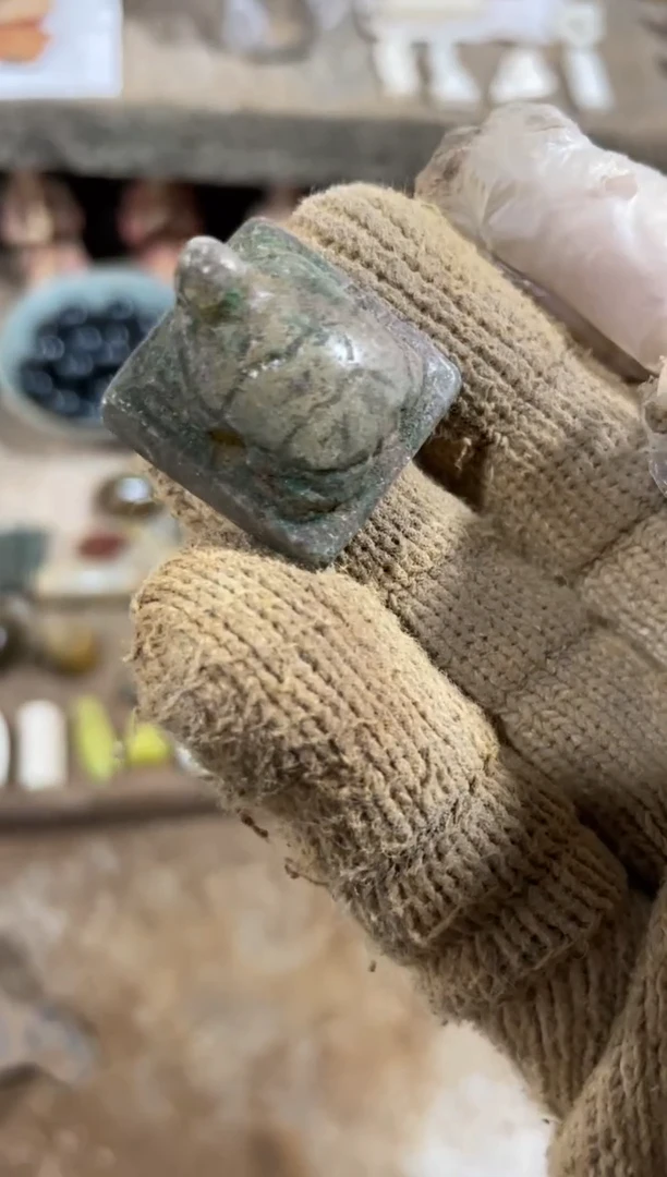 未镶嵌和田玉挂件和田玉未镶嵌挂件