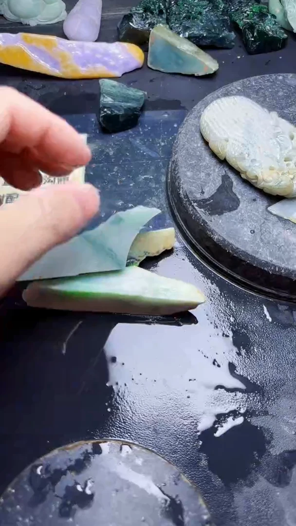 翡翠挂件未镶嵌天然翡翠095