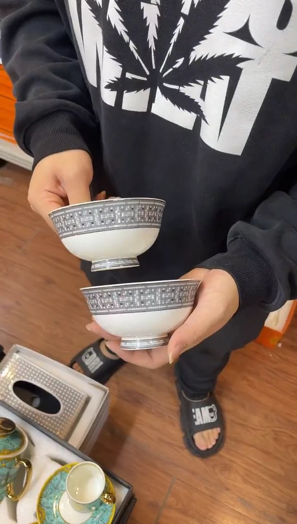 杯鸿辉家品牌瓷器，京东包邮！