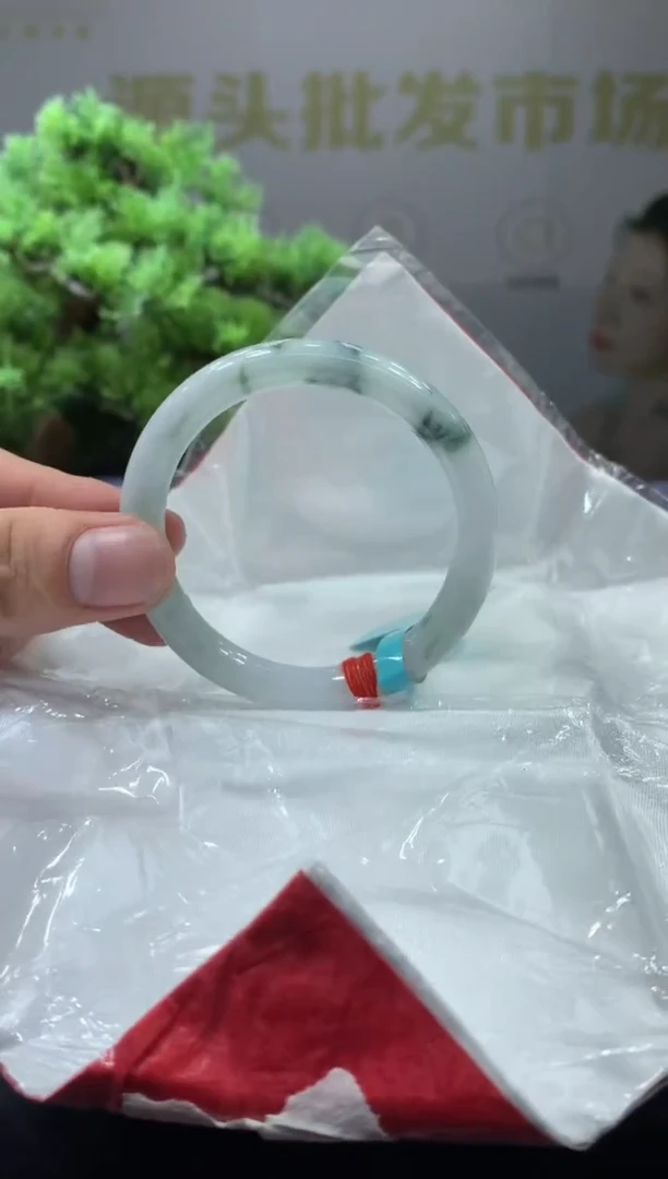 未镶嵌手镯翡翠翡翠手镯