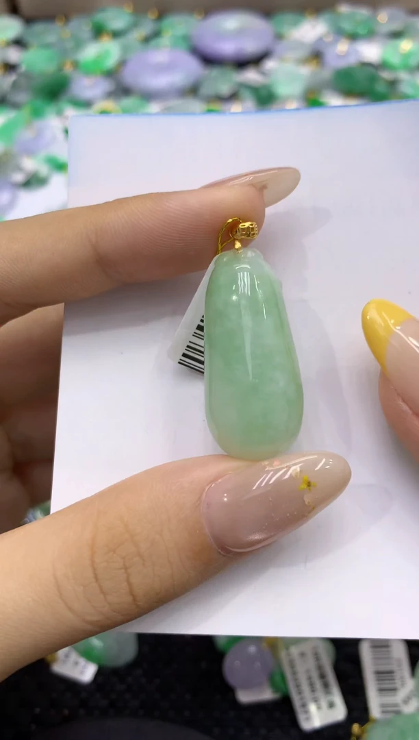 颈饰未镶嵌翡翠天然缅甸翡翠A货
