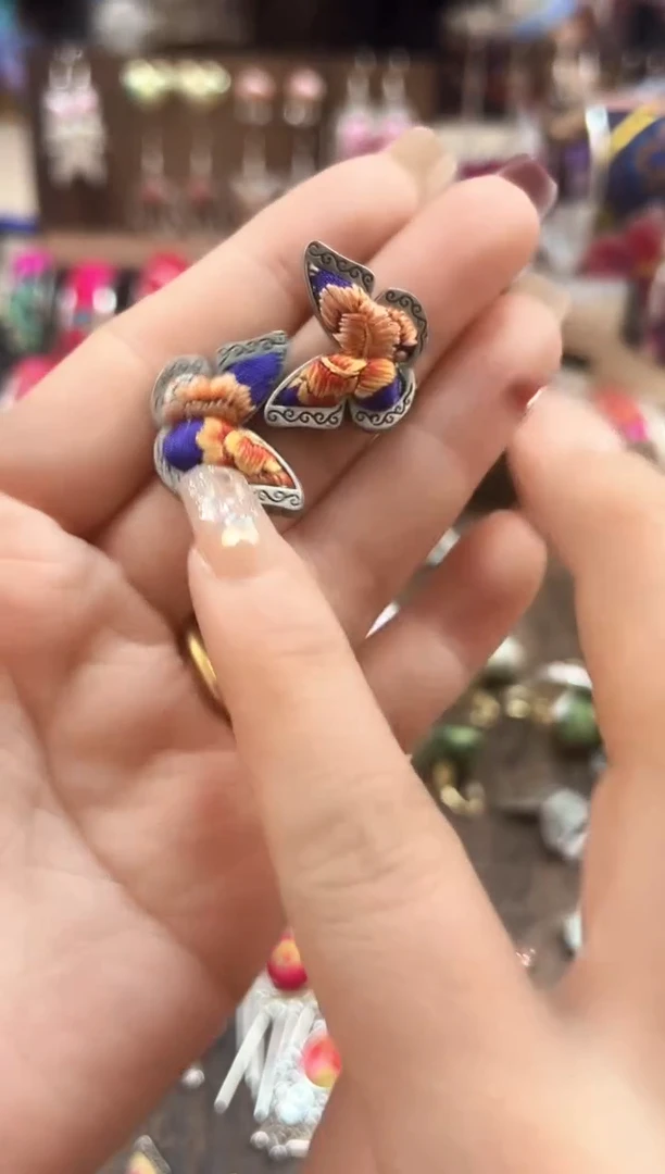 【闪购商品】织绣民族风老绣饰品101