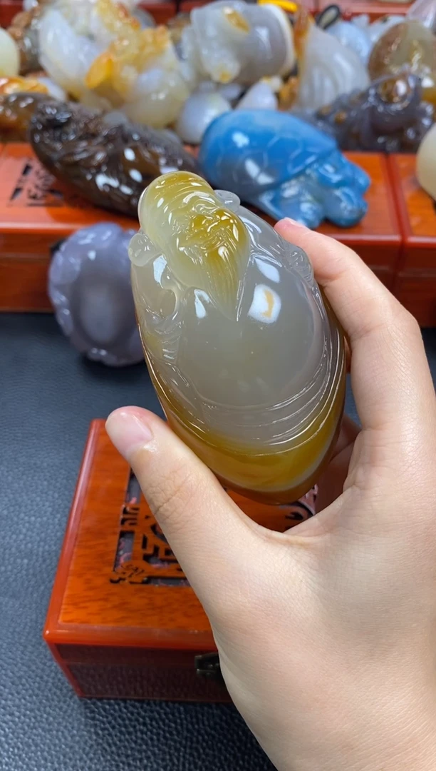 未镶嵌手把玛瑙/玉髓清**月1