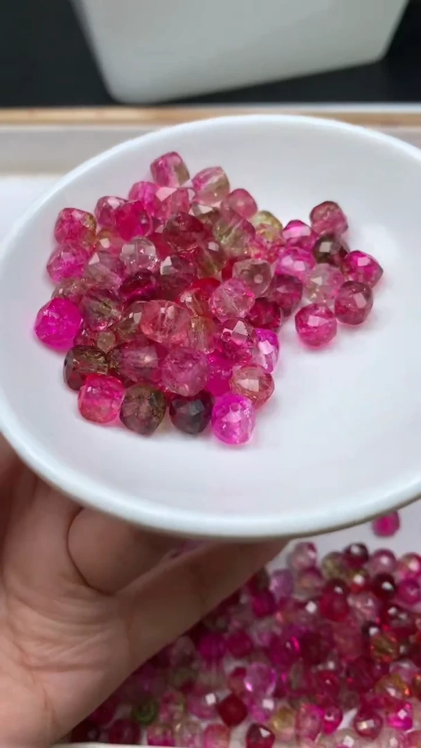 未镶嵌散珠碧玺D450 西瓜碧玺方糖8mm10个6.8元