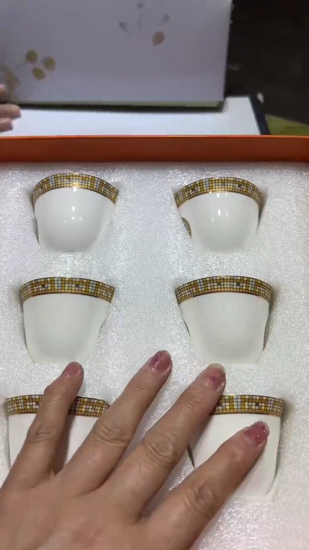 瓷片碗碟好物一件不留@@1