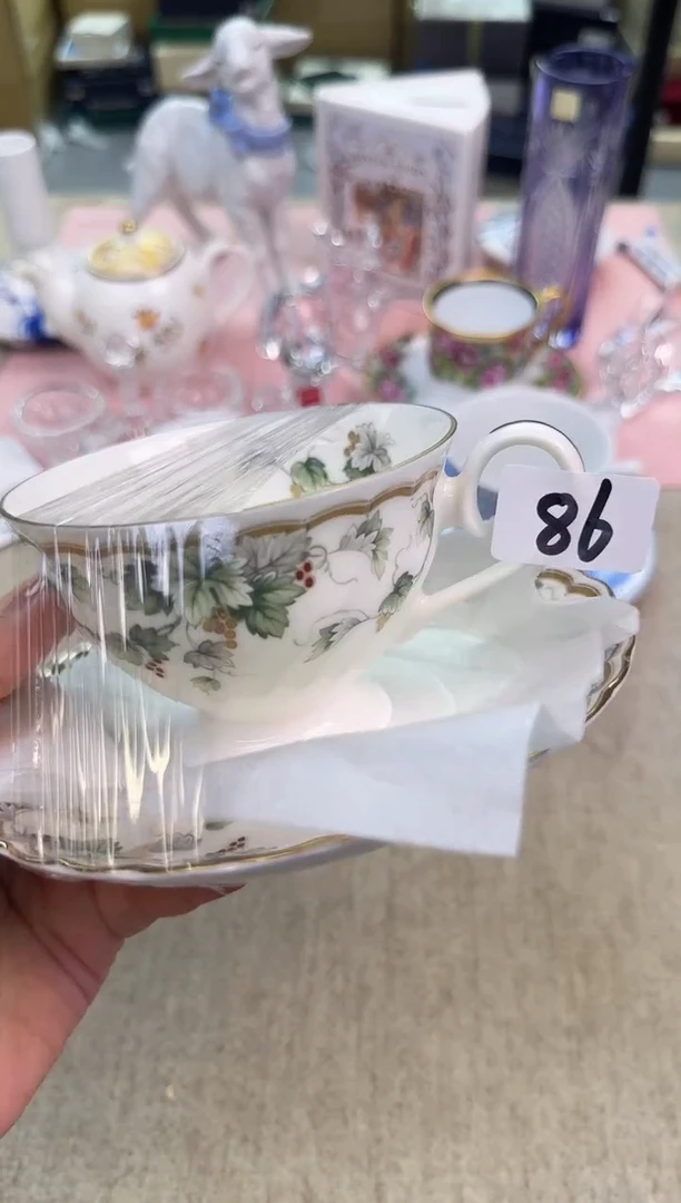 瓷片我****. 泡泡家的瓷器真好看