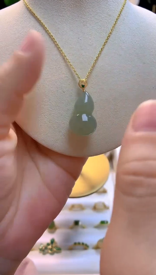 【闪购商品】和田玉吊坠18K金镶嵌葫芦