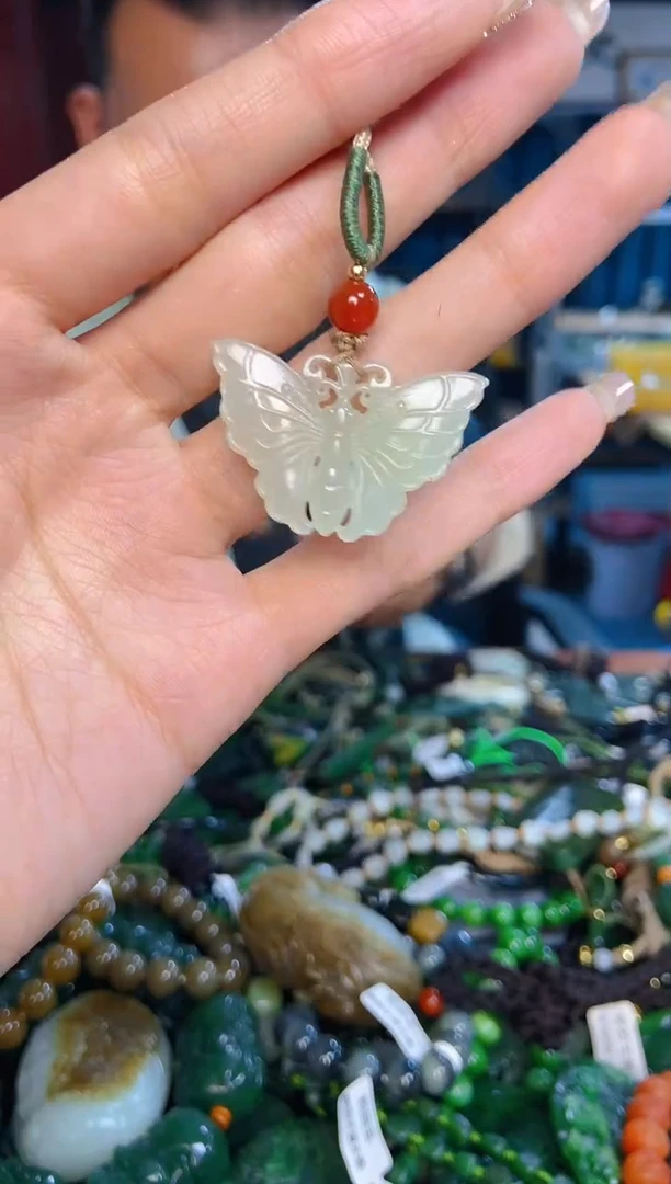 未镶嵌和田玉挂件1