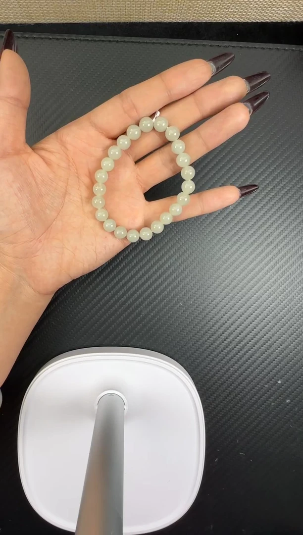 手串未镶嵌和田玉且末近矿卡8手串