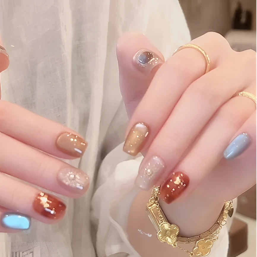 短款爆闪秋冬撞色穿戴甲纯手工纹理感猫眼显白轻奢上班通勤美甲片