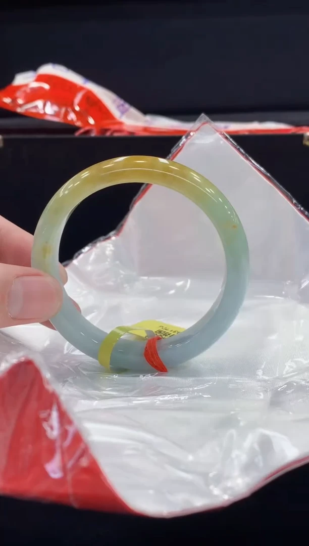 未镶嵌手镯翡翠翡翠手镯