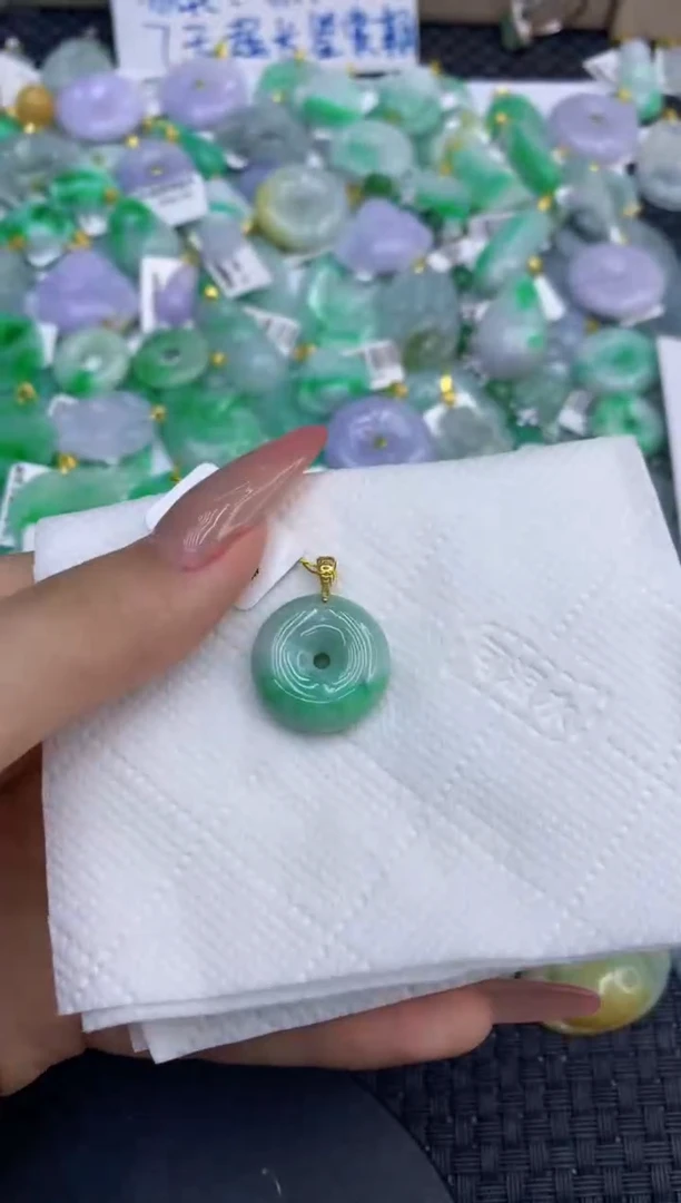 颈饰未镶嵌翡翠天然缅甸A货翡翠