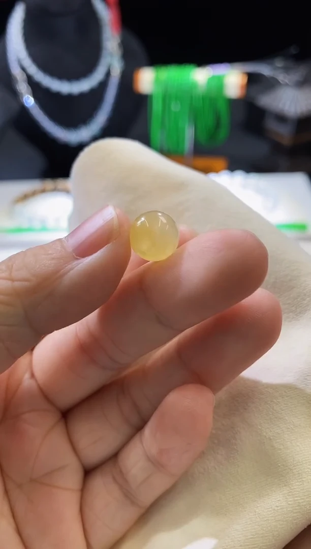 未镶嵌挂件翡翠美**妈珠子