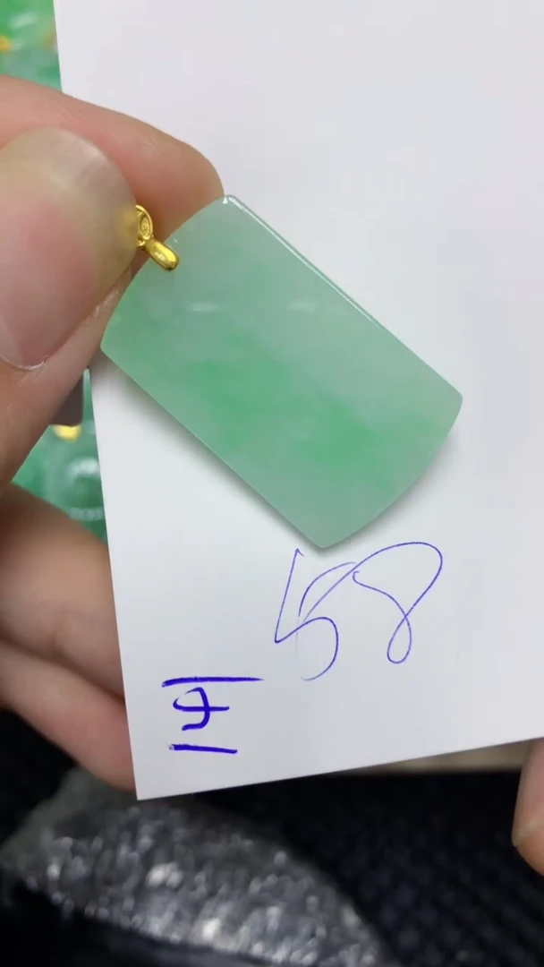 颈饰未镶嵌翡翠缅甸A货翡翠