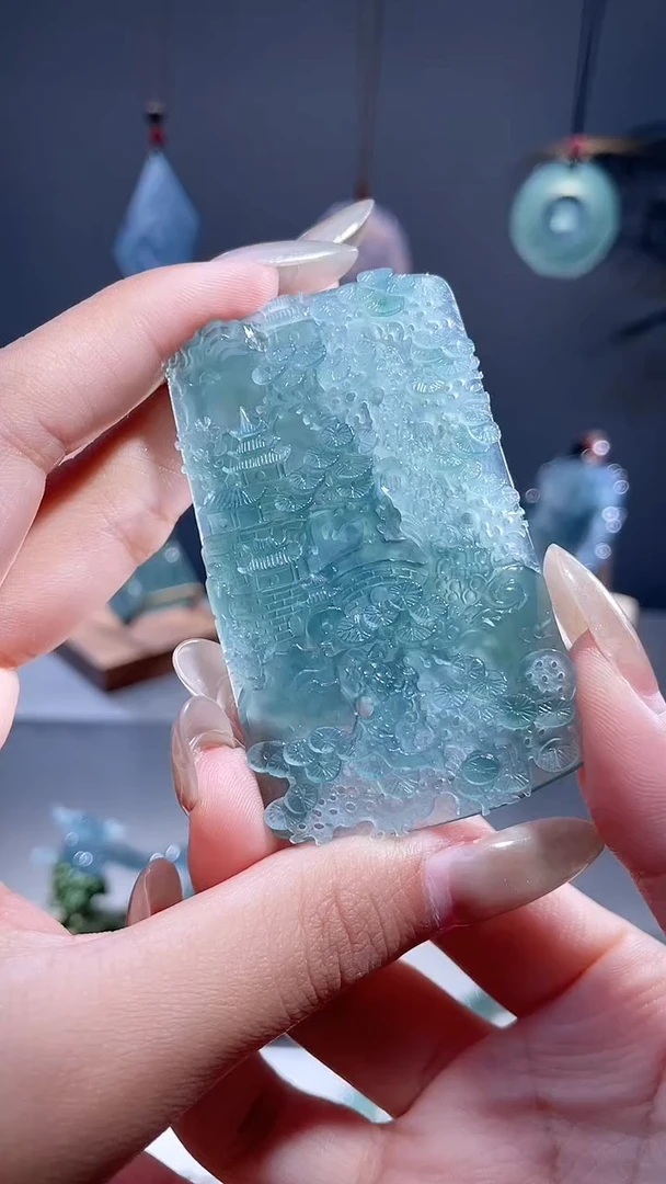 颈饰未镶嵌翡翠山水