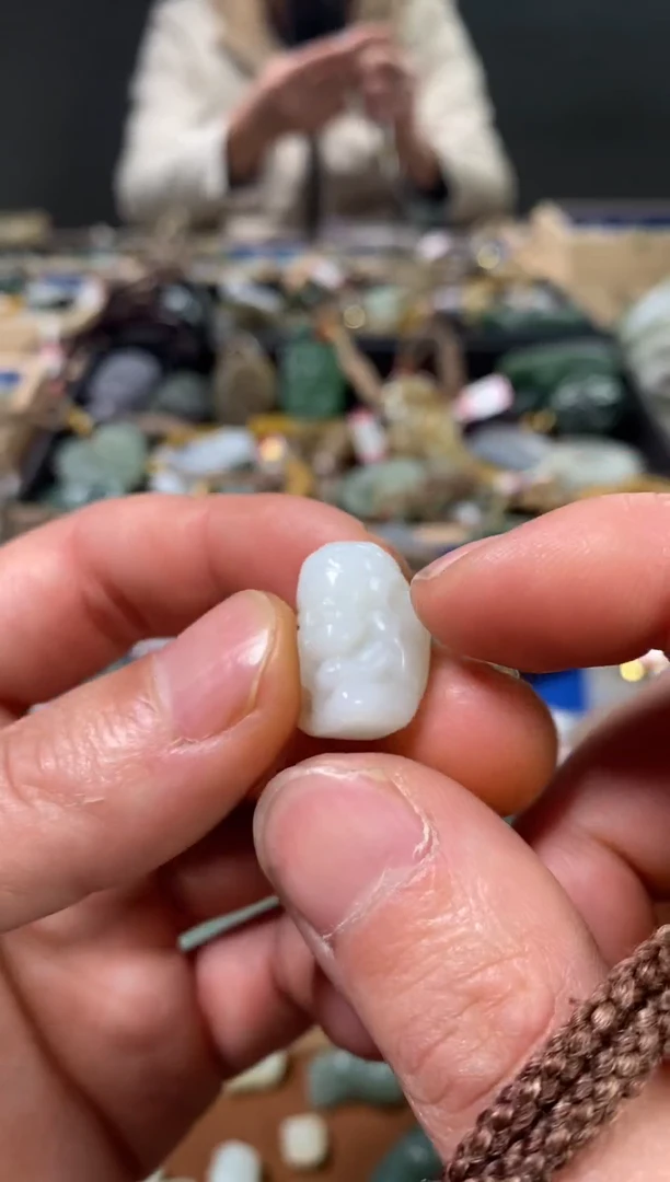 颈饰未镶嵌和田玉25