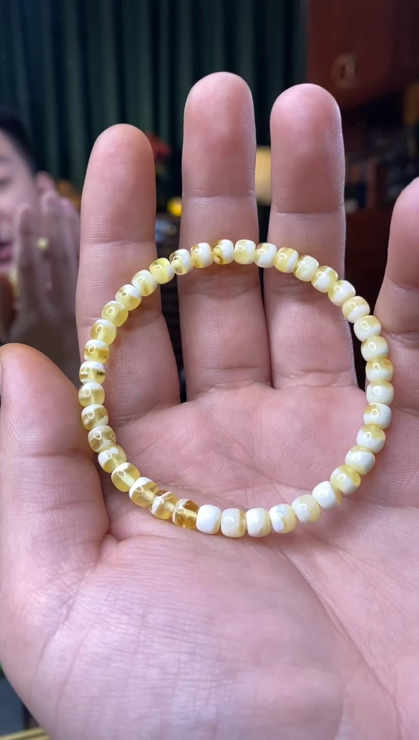 手串蜜蜡未镶嵌三****咒5.5mm老型