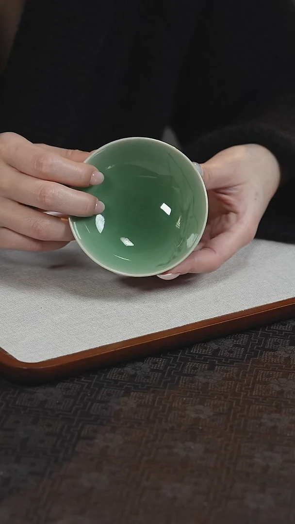 瓷徐志伟 青虾戏水 茶碗