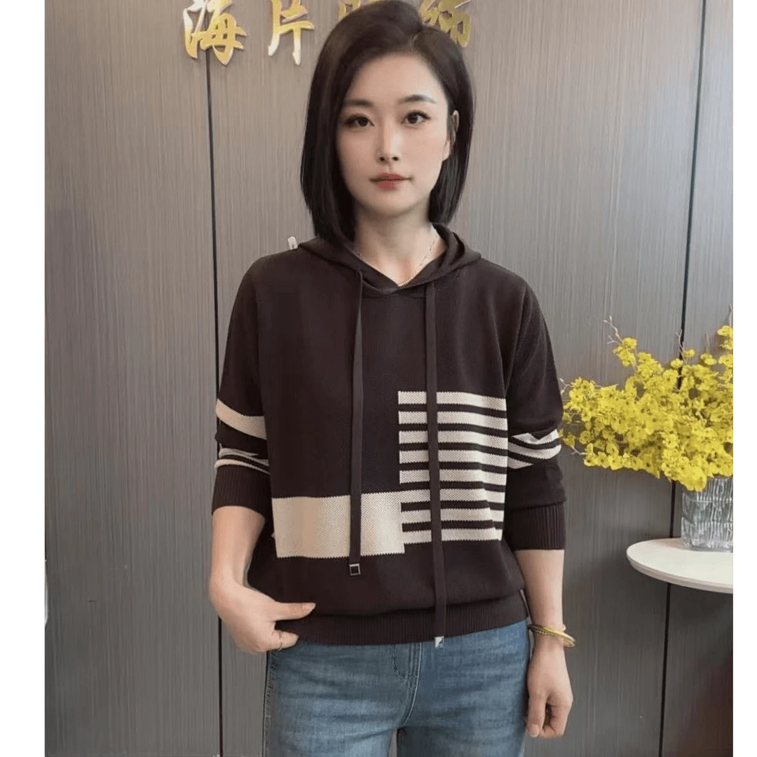 春秋款高档洋气网红精致新品外穿连帽卫衣烫钻遮肉减龄设计上衣女