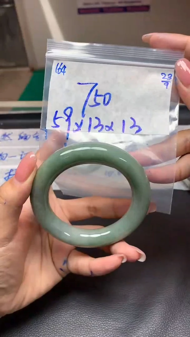 未镶嵌定制翡翠164翡翠毛货需精细抛光手镯多样性拍一发一