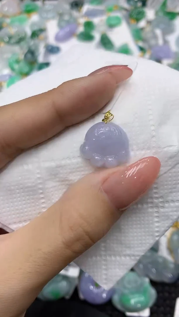颈饰18K金镶嵌翡翠111111111111