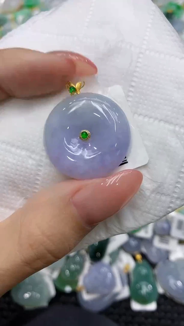 颈饰18K金镶嵌翡翠111111111111