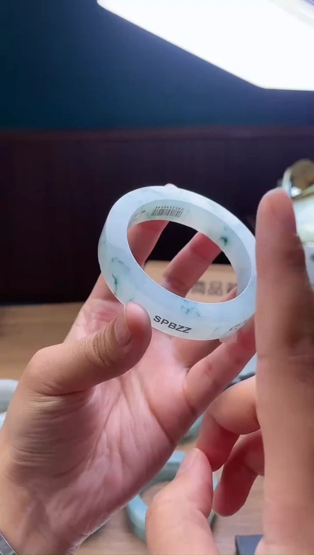 【闪购商品】定制翡翠手镯未镶嵌定制
