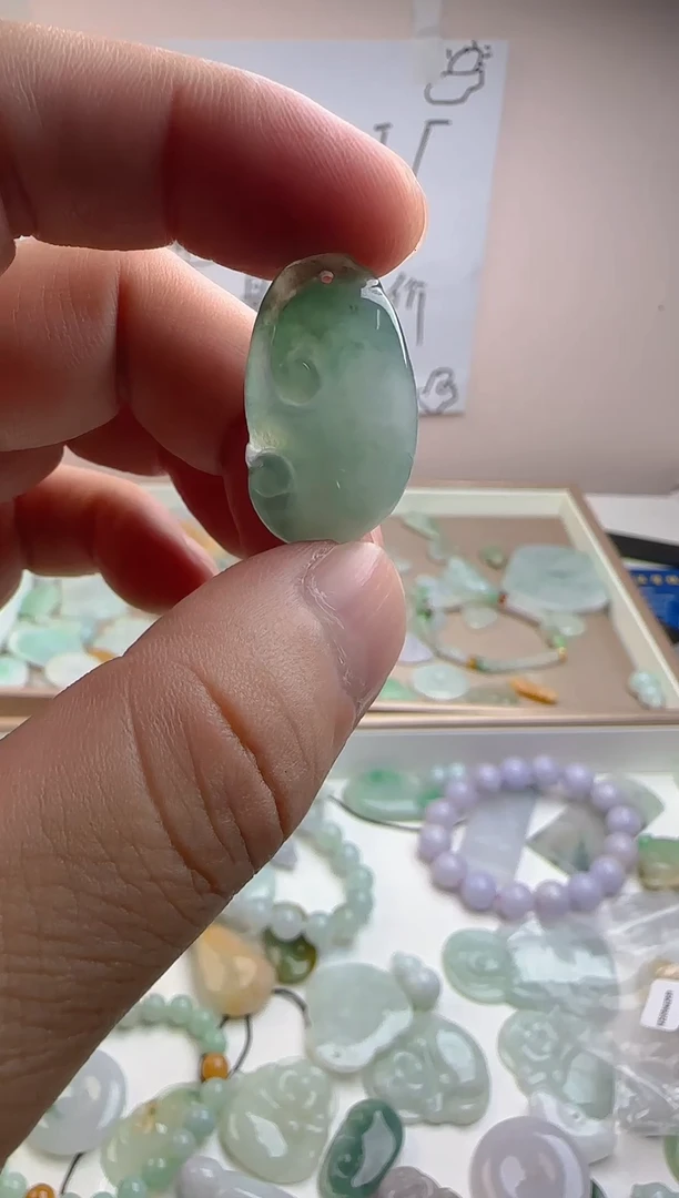 颈饰未镶嵌翡翠翡翠